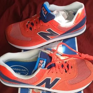 ! NEW !  New Balance 574 red and blue (D width)